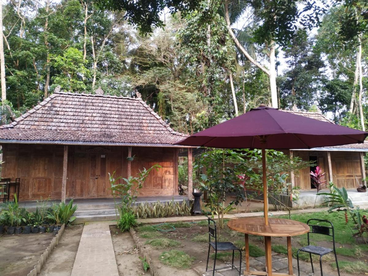 Omah Kayu Jagalan Hotel Magelang Exterior photo